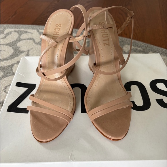 Schutz Deonne Strappy Ankle-Tie Wedge Sandals in Nude NWT - Picture 4 of 7